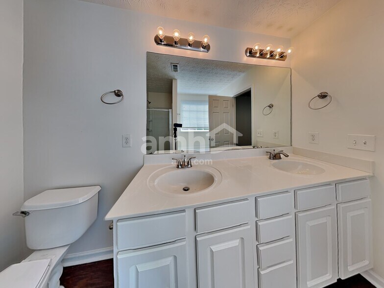 Building Photo - 134 Holly Mill Village Dr