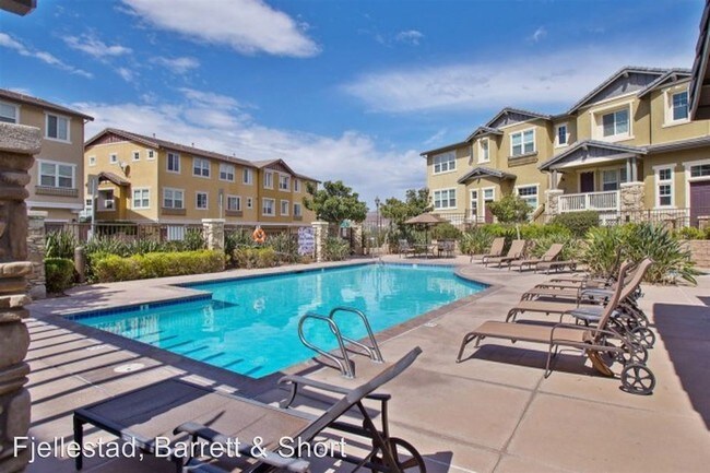 Building Photo - 3 br, 3 bath House - 1046 Iron Wheel Street