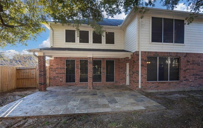 Building Photo - 2327 Centerbrook Ln