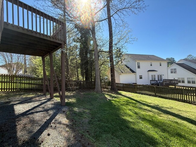 Building Photo - Charming 2BD, 2BA Durham Home with a Bonus Room/Office & Fenced Yard in a Prime Location