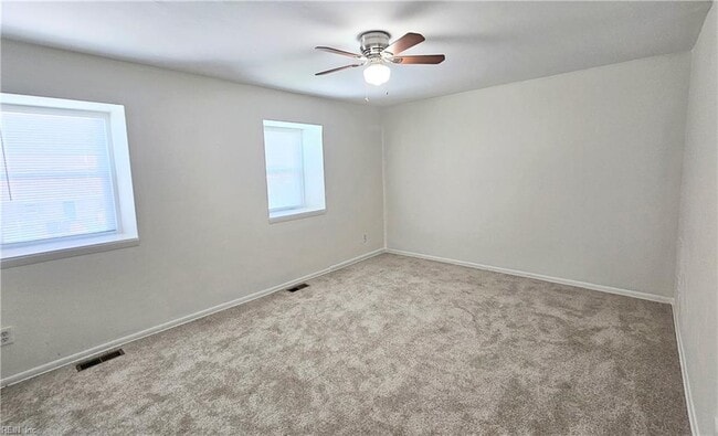 Building Photo - 5643 Dodington Ct