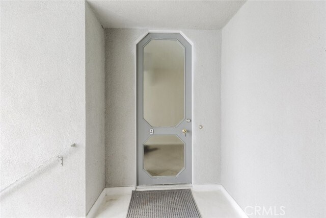 Building Photo - 432 S Sierra Madre Blvd