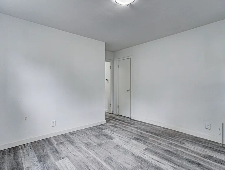 Building Photo - 734 N Arnolda Ave