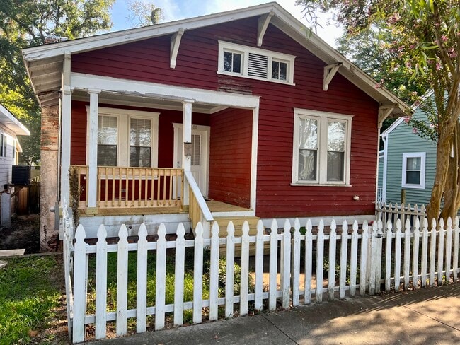 Primary Photo - 1608 Dock St