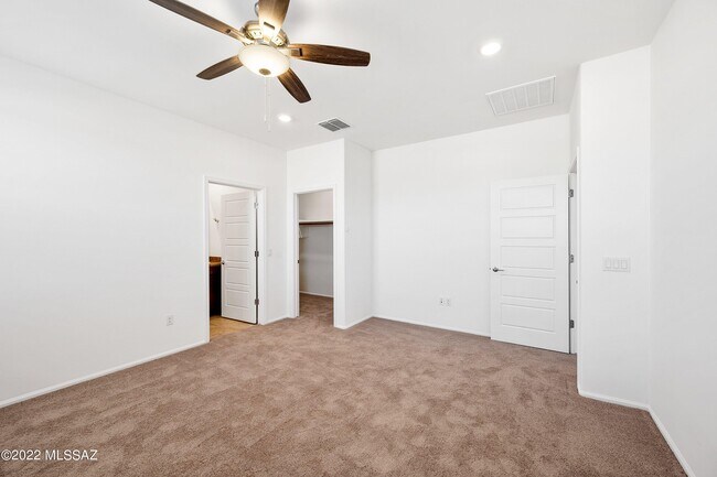 Building Photo - 6330 S Crescent Peak Dr