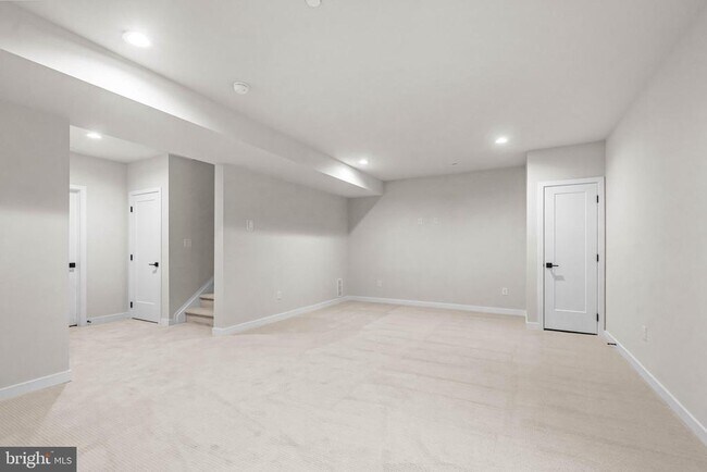 Building Photo - 401 HARTNUP St