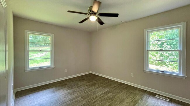 Building Photo - 2877 Winder Hwy