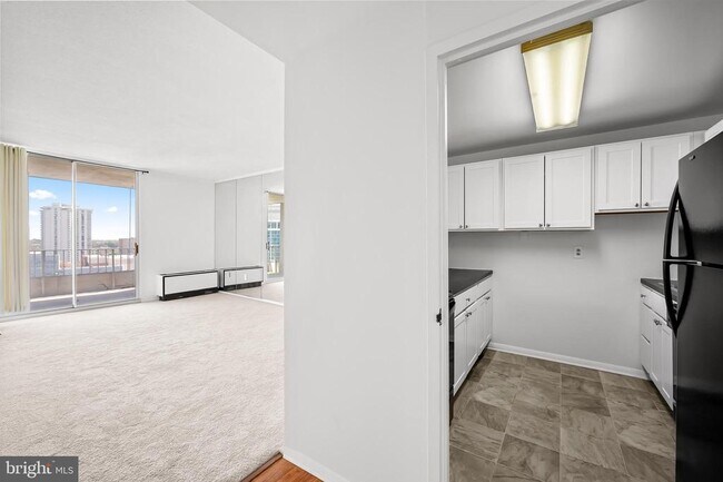 Building Photo - 28 Allegheny Ave