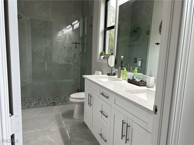 Building Photo - 4782 8th Ave SE