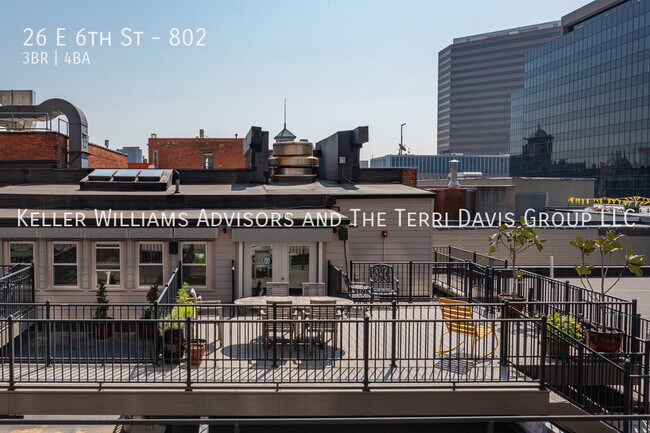 Building Photo - 26 E 6th St