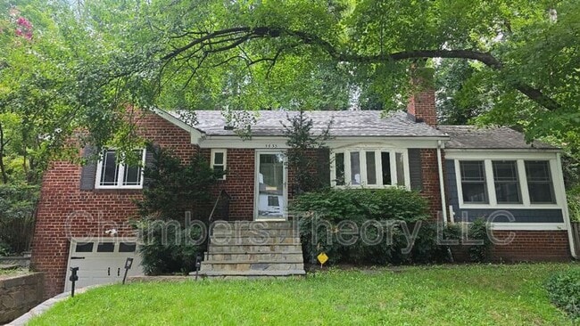 Building Photo - 3635 Vacation Ln