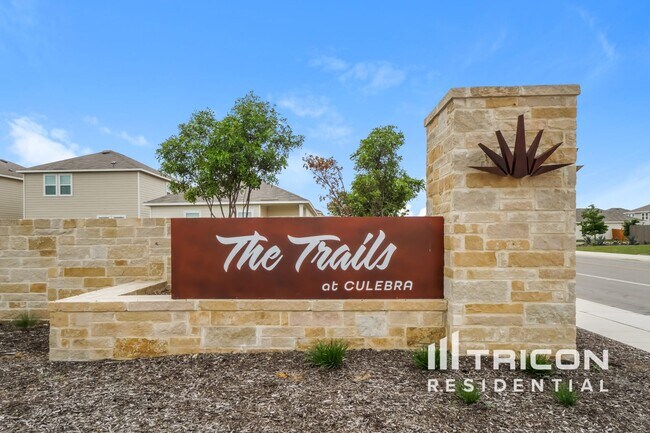 Building Photo - 14302 Palm Ridge