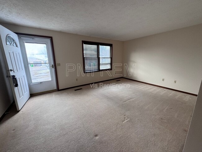 Building Photo - 1532 Lupe Ave NW