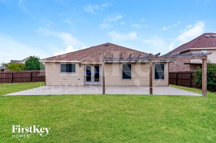 Building Photo - 229 Silver Spur Dr