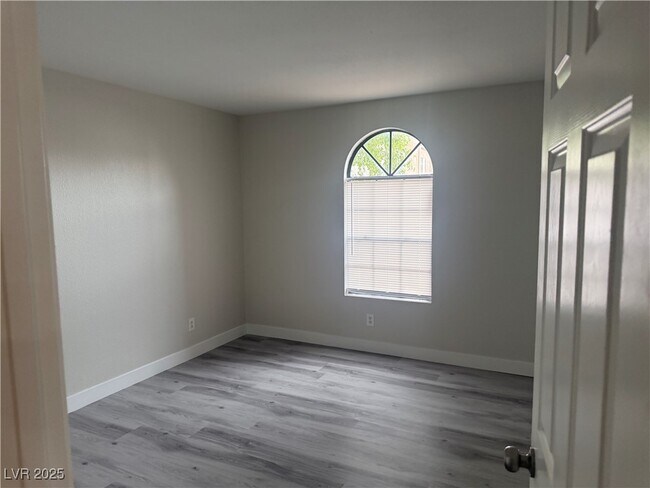 Building Photo - 2966 Juniper Hills Blvd