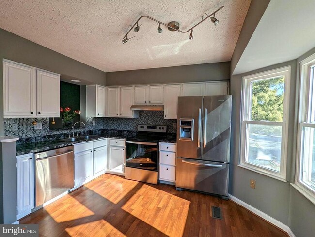 Building Photo - 306 Fleece Flower Dr