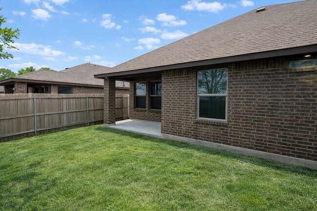 Building Photo - 314 Rolling Meadows Dr