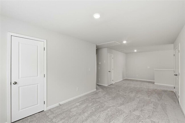 Building Photo - 54 Umber Ln