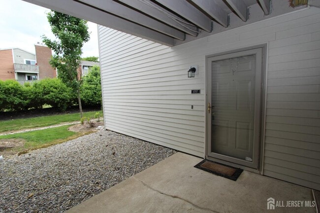 Building Photo - 4707 Ravens Crest Dr