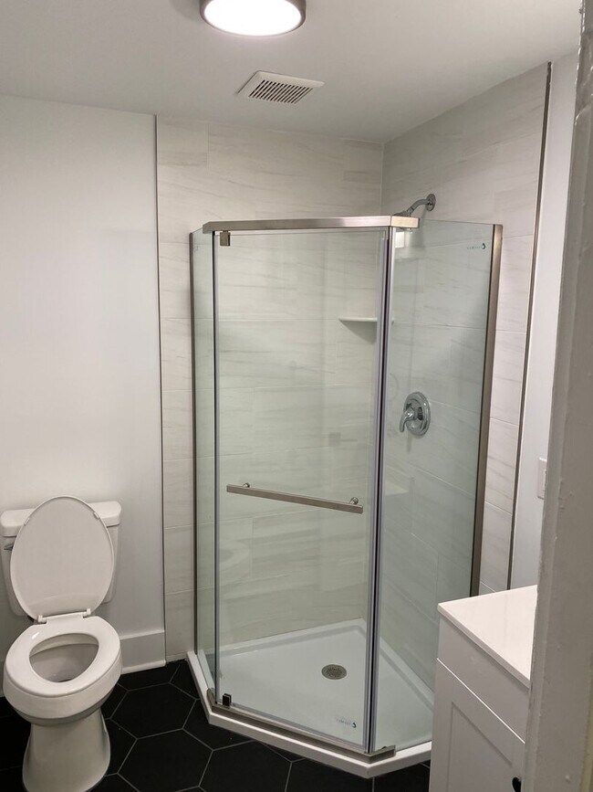 Building Photo - Merchants Lofts V-Upgraded 1 Bedroom