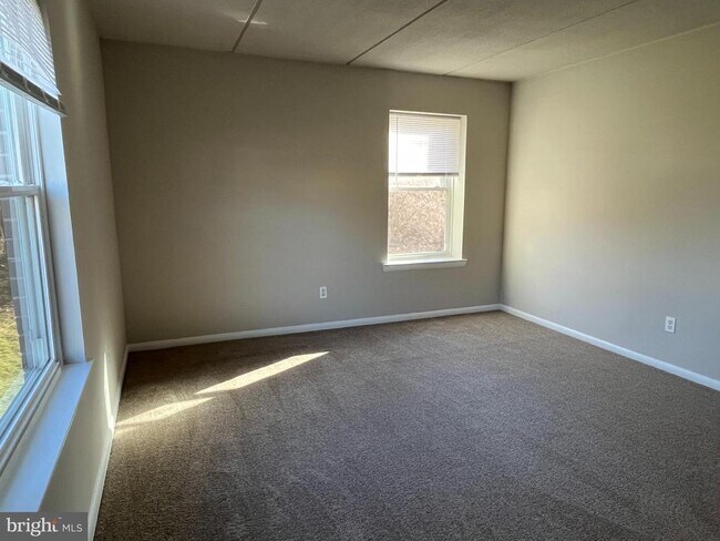 Building Photo - 1316 West Chester Pike