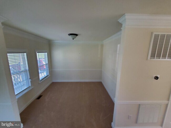 Building Photo - 233 Kanter Dr