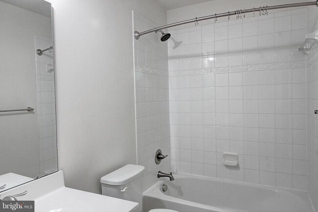 Building Photo - 5919 Leben Dr