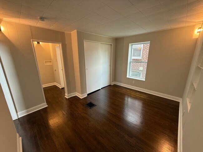 Building Photo - 3916 Miami St