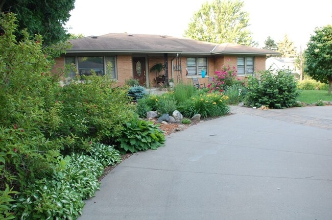 Building Photo - 1066 Gordon Ave