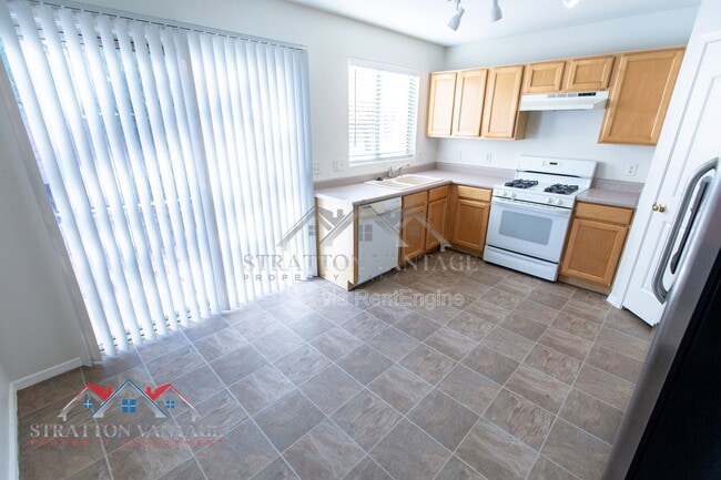 Building Photo - 2701 W Jasper Ave