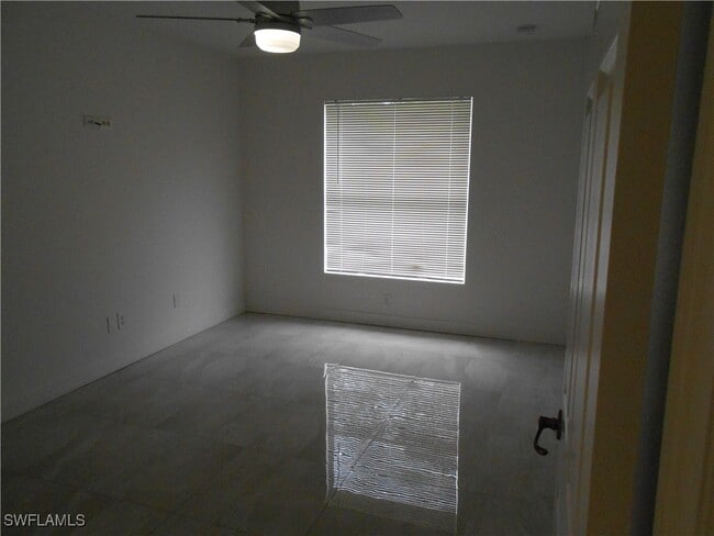 Building Photo - 355 Justice Ave