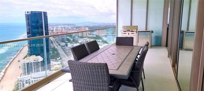 Building Photo - 18975 Collins Ave