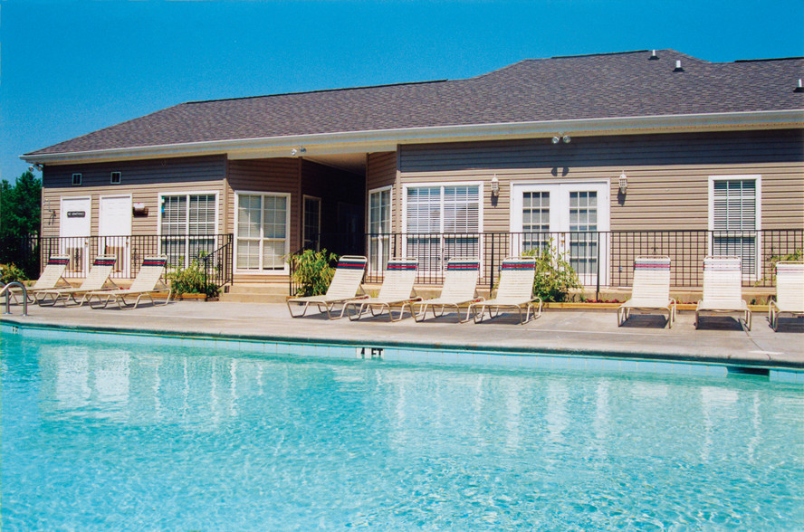 Building Photo - Shadowbrook Apartments