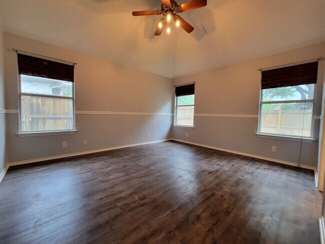 Building Photo - 722 Minturn Ln