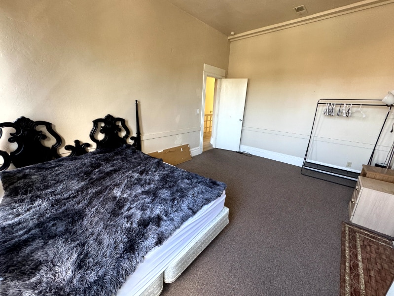 Building Photo - 1350 Park St