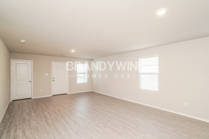 Building Photo - 7014 Winding Shelf