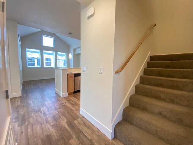 Building Photo - 103 Jacobs Ln