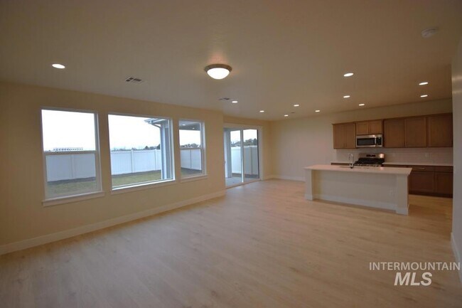 Building Photo - 6278 W Fireline St