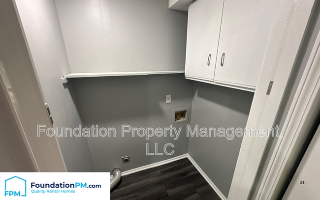 Building Photo - 2282 Devoy Ave