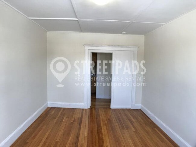 Building Photo - 1 bedroom in Boston MA 02215