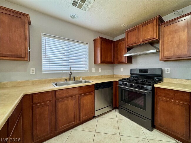 Building Photo - 9116 Westchester Hill Ave