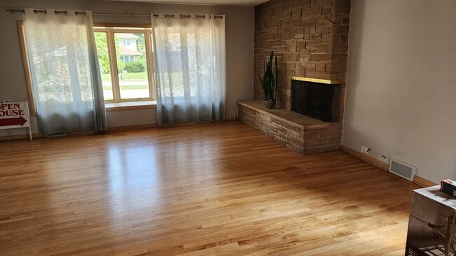 Building Photo - 1806 Courtland Ave