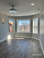 Building Photo - 1330 S Komensky Ave
