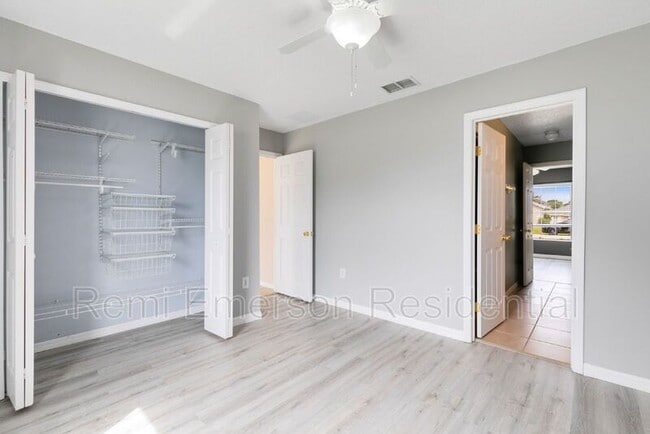 Building Photo - 12 Sawfish Ln