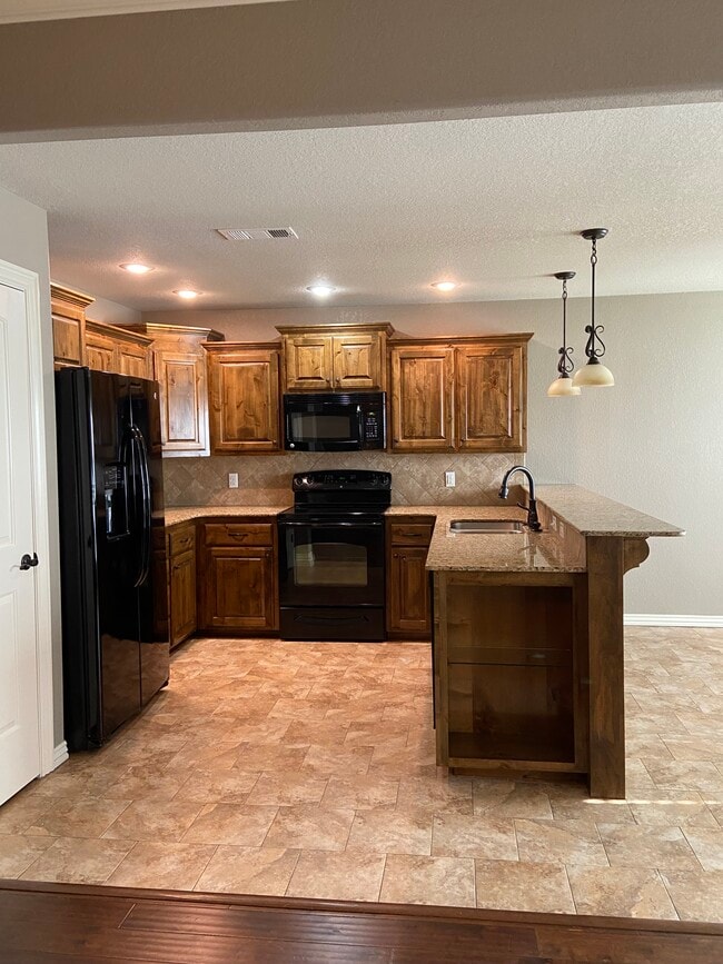 Building Photo - 6208 Ironwood Ln