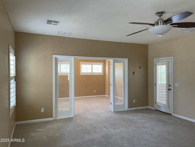 Building Photo - 16054 W Shangri La Rd