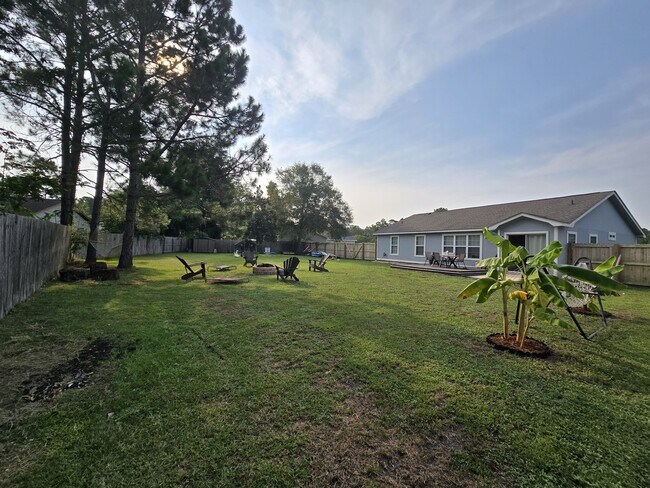 Building Photo - 130 Dellwood Pl