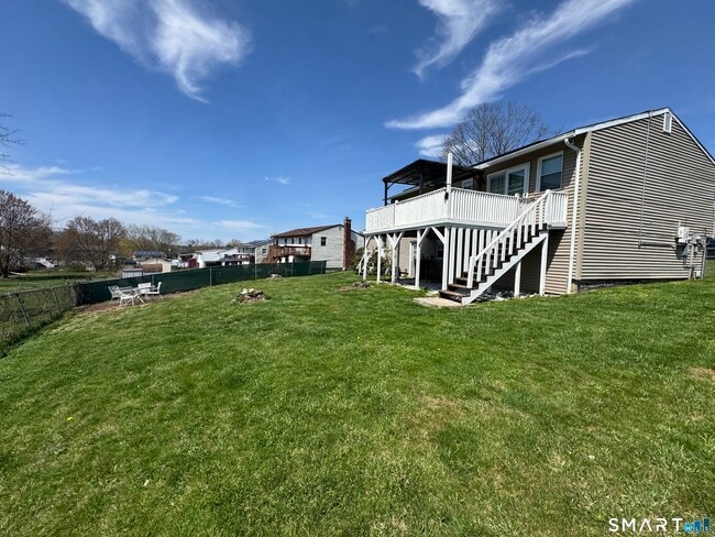 Building Photo - 62 Brookfield Rd