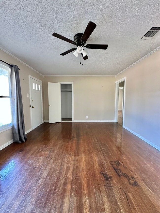 Building Photo - COMING SEPTEMBER 2026 | Cute 3-Bedroom Home in College Hills!