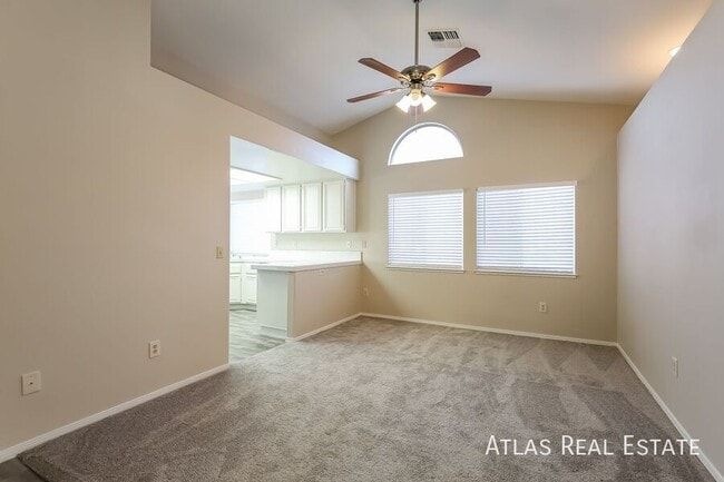 Building Photo - 5808 Ventana Dr